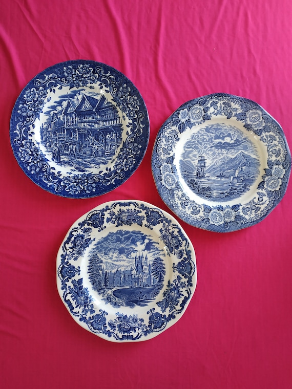 Wedgwood plates blue clearance and white