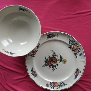 Old Strasbourg /Villeroy Boch. Large serving porcelain salad bowl with a round leg and a large dish. Pattern.Flat serving plate and deep bow