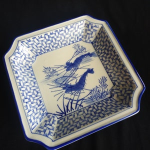 Antik Japanische Blau und Weiß (Sometsuke) Achteckiger Ladegerät, Quadratische Platte C1910