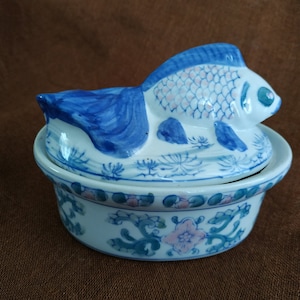 Vintage Chinese Porcelain Blue & White Oval Lidded Koi Fish Bowl.Handpainted Cobalt Blue Koi Carp Fish Porcelain Collectible