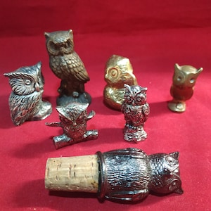 Set of small metal and brass owl figurines, vintage owl trinkets, 1970s bird figurines, owl collector&#39;s gift (seven pieces)