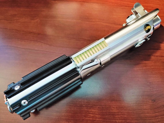 Skywalker Legacy Lightsaber - Etsy Hong 