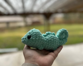 Crochet chameleon