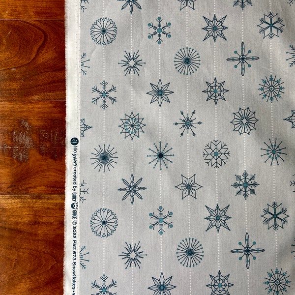 Snowflakes in Grigio | Natale by Giucy Giuce | Andover Fabric (Half Yard) A-673-C