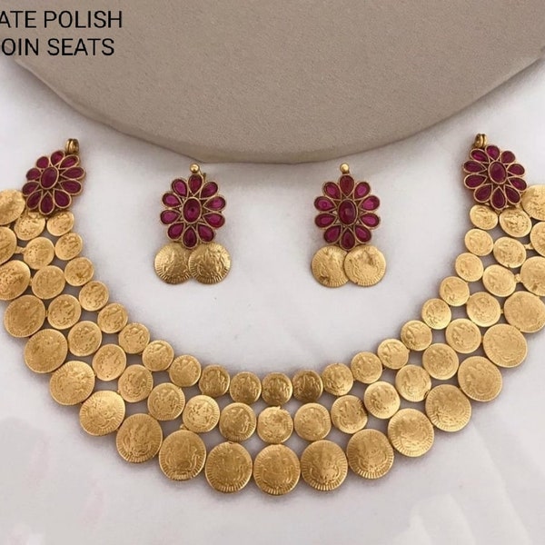 Antique Gold Plated Goddess Lakshmi Necklace Set For Ladies By Gehna Shop, South Indian Jewellery, Indian Jewelry, Goddess Lakshmi Necklace