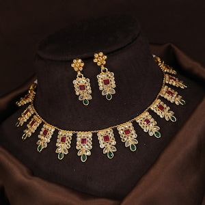 Southindian Gold plated Bridal Saree Choker Necklace Set For women/ Bridesmaid Gift/ Southindian Bridal Jewelry set/ Temple indian Jewelry