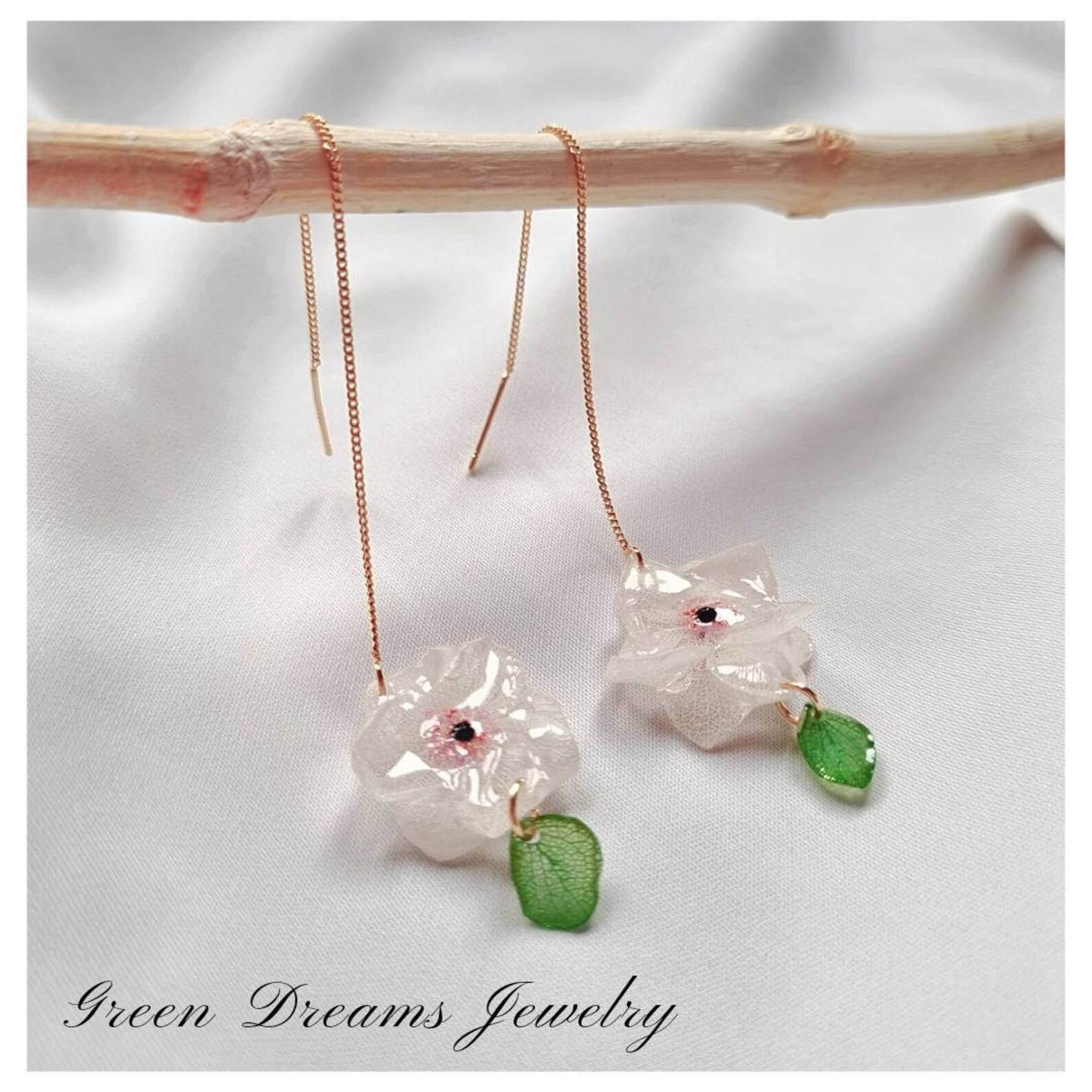 Flowers Resin Earrings Pressed flower earrings White hydrangea Etsy