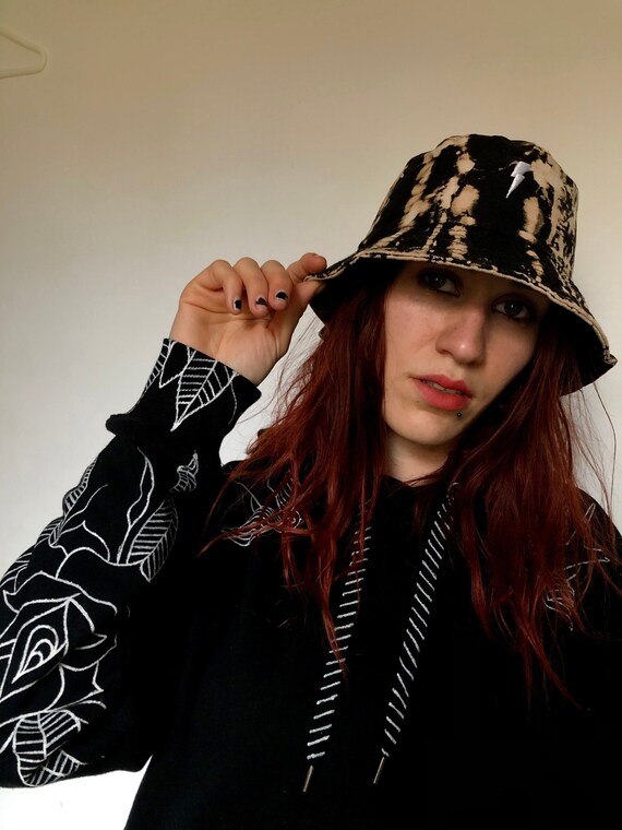 Size Unisex Bucket Hat Rainbow Tie 