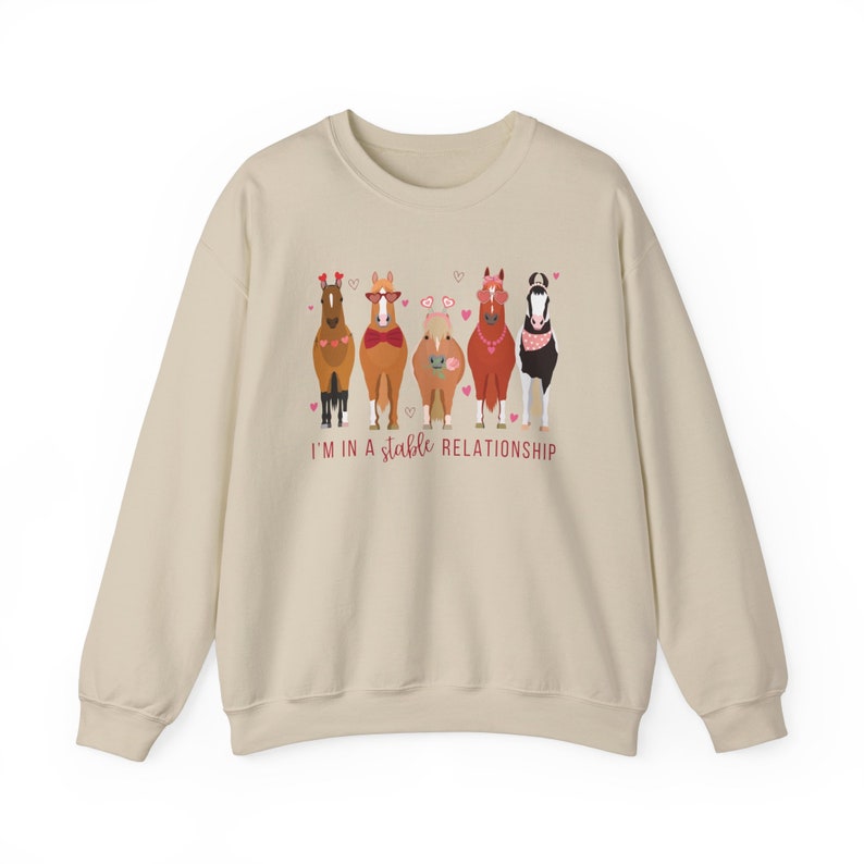 Valentines Day Horse Sweatshirt Horse Sweater for Women Horse Gifts Horse Shirt Equestrian Valentine Horse Crewneck Lover Gift Sweat Shirts Sand