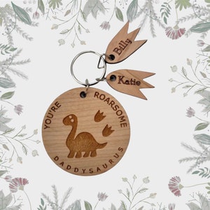 Personalised Keepsake Gift For Him, Personalised Wooden Keyring for Dad Daddy Grandad Grandpa Gift for Christmas