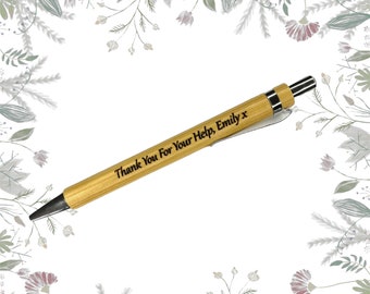 Penna In Bambù Incisa 'Il Miglior Maestro Del Mondo' - Idea Regalo Per Insegnante In Scatola Kraft - 4
