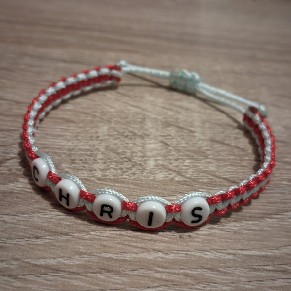 Bracelet tressé en cordon Macramé coloré et perles blanches écriture noire, Cadeau pour son meilleur ami ou son compagnon