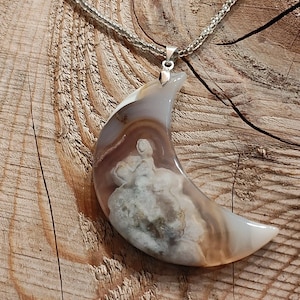 Agate Crescent Moon Necklace