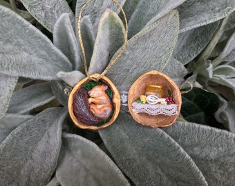 Miniature in walnut “Squirrel reserves”