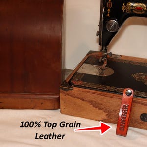 Singer compatible-sewing machine Bent Wood case KEY STRAP