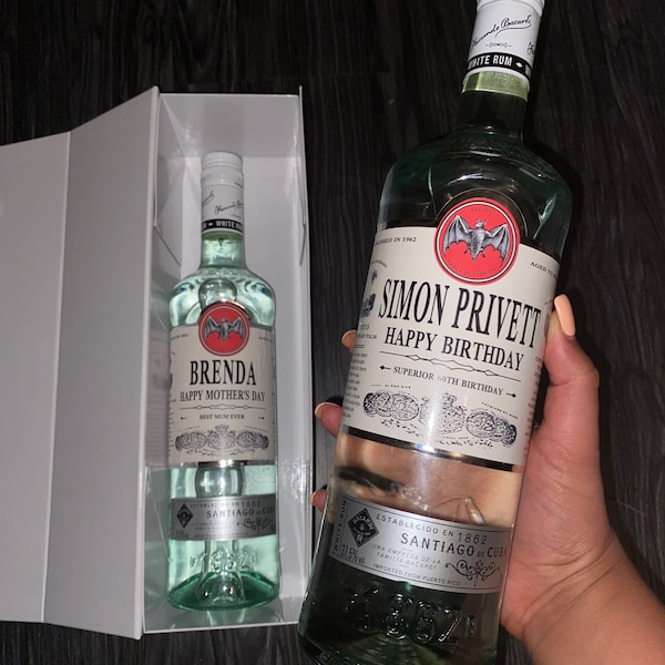 Gepersonaliseerde Bacardi Rum LABEL ALLEEN - Perfect cadeau voor een rumliefhebber - Elke naam + elk bericht - Geschikt voor flessen van 700 ml of 1L