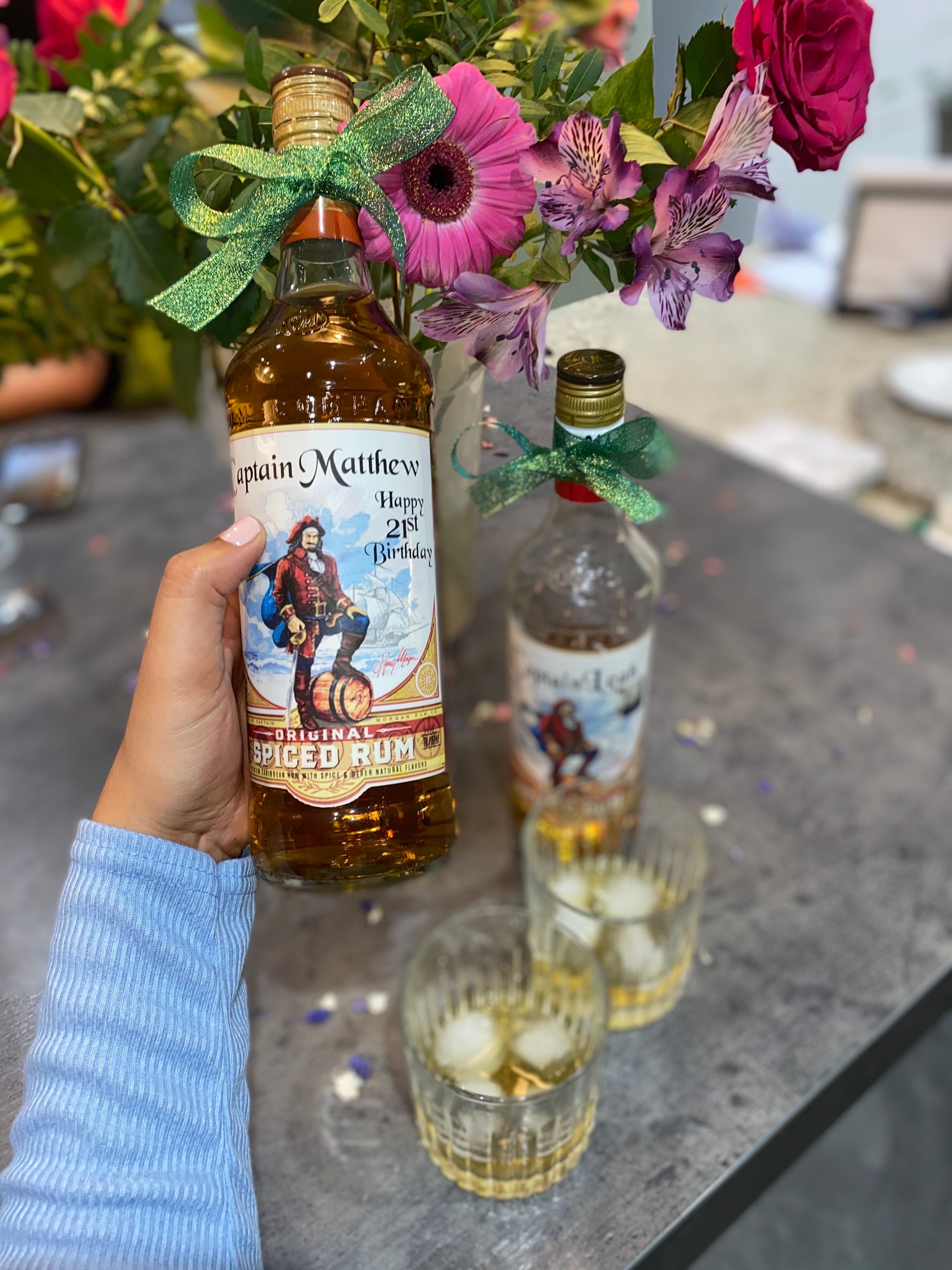 Étiquette personnalisée de bouteille de rhum épicé Captain Morgan ÉTIQUETTE  UNIQUEMENT Convient aux bouteilles de 700 ml/1 litre N'importe quel nom,  message court, date -  Canada