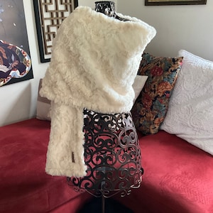 Écharpe en fourrure Koolaburra by UGG