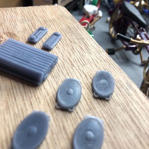 1/10 scale car audio set