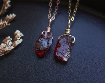 Raw Garnet Necklace • January Birthstone • 2nd Anniversary Gift • Raw Crystal Necklace • Garnet Gemstone Pendant • Capricorn Zodiac Gift