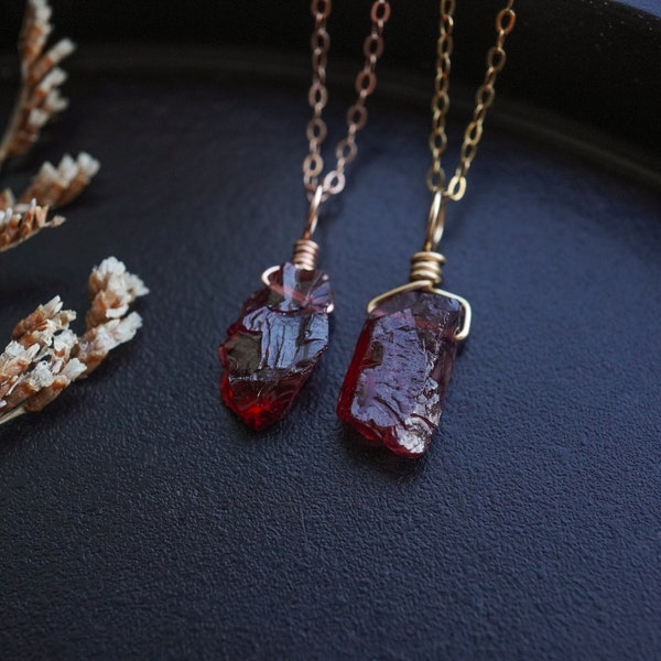 Raw Garnet Necklace • January Birthstone • 2nd Anniversary Gift • Raw Crystal Necklace • Garnet Gemstone Pendant • Capricorn Zodiac Gift