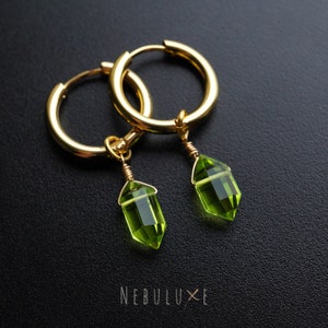 Pendientes de aro de peridoto, pendientes de piedra de nacimiento de agosto, pendientes de aro de plata dorada, pendientes de rosca, pendientes Huggie, joyas de peridoto