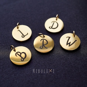 Disque de lettre initiale, charme de lettre, collier de nom initial, collier de disque d’or, collier personnalisé, collier de nom personnalisé, collier monogramme