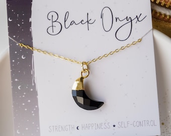 Collana con luna in onice, gioielli in cristallo boho, ciondolo in onice nero, collana con pietra protettiva, regalo celeste per la mamma