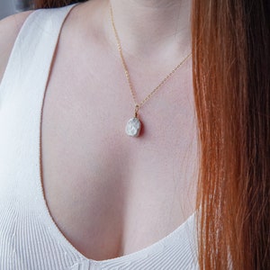 Raw Howlite Necklace • Raw Crystal Necklace • Howlite Jewelry • Raw Birthstone Jewelry • Virgo Zodiac Necklace • Howlite Pendant