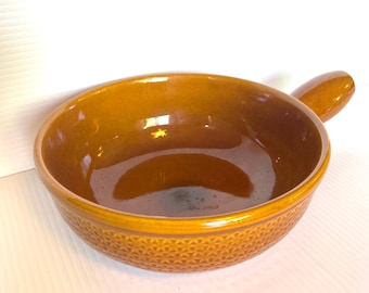 LANDERT 22 Traditional Swiss Cheese Fondue Pot, Mustard