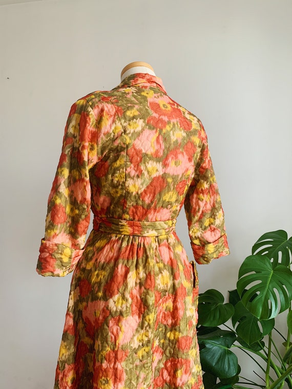 40s Quilted Floral Print Housecoat | 1940s Impres… - image 8