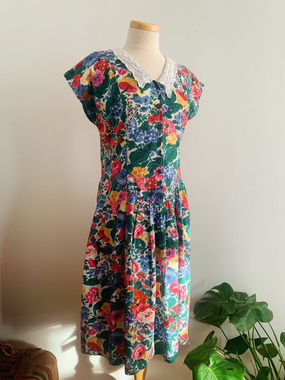 80s does 50s Floral Cotton Dress w/ Lace Collar D… - image 6