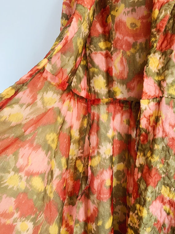 40s Quilted Floral Print Housecoat | 1940s Impres… - image 6