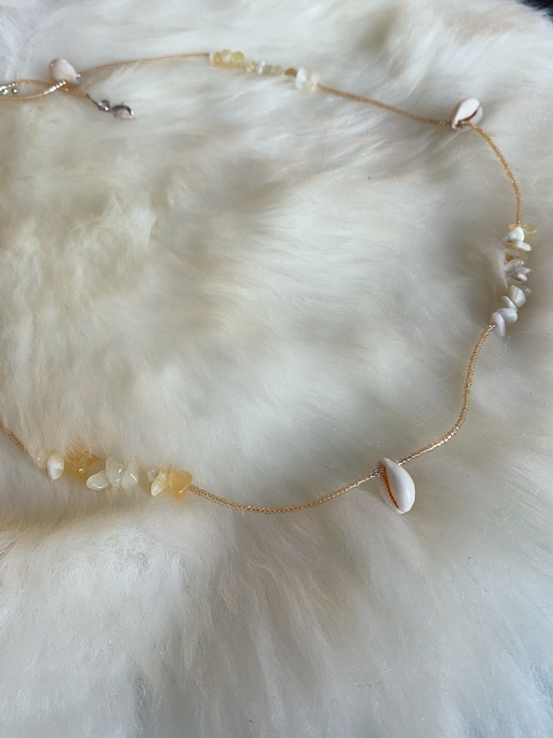 HONEY JADE Waist beads with healing crystals