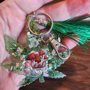 Green leaf mushroom Keychain