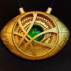 Eye of Agamotto Necklace – Doctor Strange Inspired Cosplay Prop, 1:1 Scale Replica, Handmade Resin Pendant