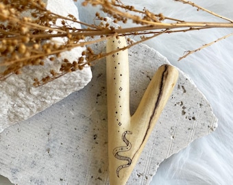 Kuripe de madera de cocodrilo, espíritu de serpiente indígena, herramienta chamánica, autoaplicador, pipa Hapé