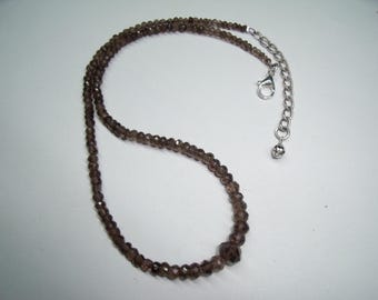 Rå autentisk, rökkvarts, naturlig ädelsten, halsbandslagning, fina smycken, pålitlig kristall, äkta minimalistisk, fasetterade pärlor choker