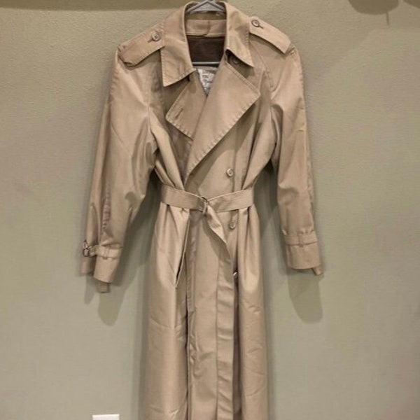 trench-coat vintage London brume