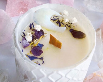 Amethyst Crystal Candle, Coconut Soy Scented Candle, Wooden Wick, 35 Hr Burn