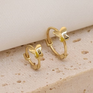 10K Solid Gold Tiny Schmetterling Huggies Hoop Ohrring, Solid Gold Schmetterling Hoop Ohrring, Schmetterling Conch Ohrring, Helix Ohrring, Daith Hoop