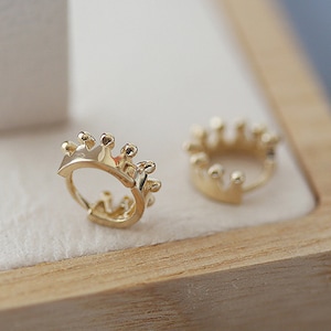 10K Solid Gold Small Royal Crown Gold Hoop Earrings,Tragus Earrings, Cartilage Earrings, gold earrings, solid gold earrings, Hoop Earring.