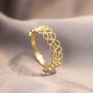 Solid Gold Dainty Lace pattern Ring, Vintage Gold Ring, Inspired Jewelry for Her, Hademade Jewelry.