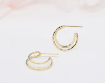 Orecchini a cerchio semplici in vero oro massiccio 10K, orecchini a bottone dal design irregolare in oro, orecchini a bottone eleganti e delicati, gioielli in stile minimalista.