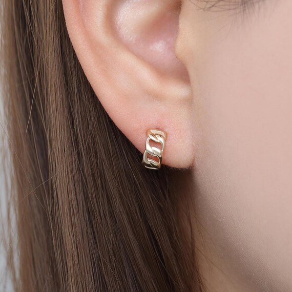 10K Solid Gold Dainty Twisted Chain Huggie Earring, Gold Helix