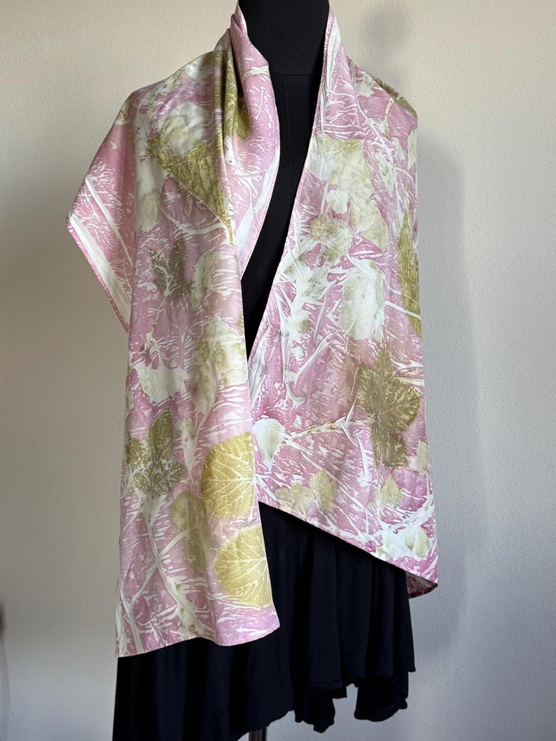 Sciarpe in pura seta, eco stampate, colori naturali, scialli eco-print, wool scarf eco printed, shawl eco dyed only natural botanical dye immagine 15