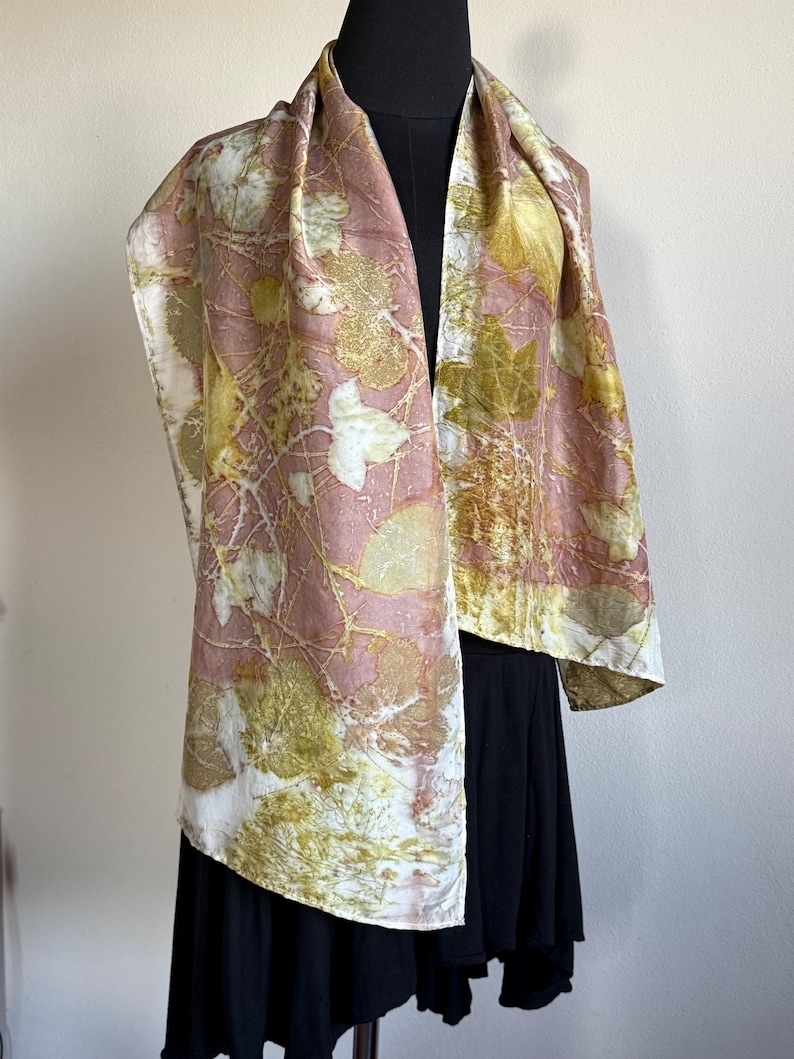 Sciarpe in pura seta, eco stampate, colori naturali, scialli eco-print, wool scarf eco printed, shawl eco dyed only natural botanical dye Rosato 45cmx150cm