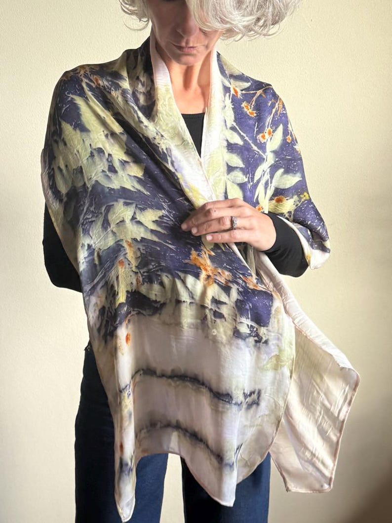Sciarpe in pura seta, eco stampate, colori naturali, scialli eco-print, wool scarf eco printed, shawl eco dyed only natural botanical dye Blu 40x180cm