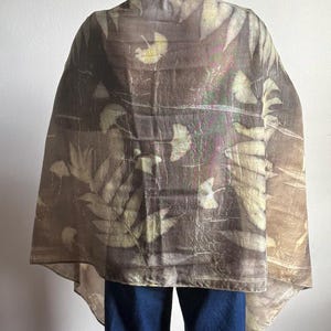 Sciarpe in pura seta, eco stampate, colori naturali, scialli eco-print, wool scarf eco printed, shawl eco dyed only natural botanical dye Brown 70x180cm