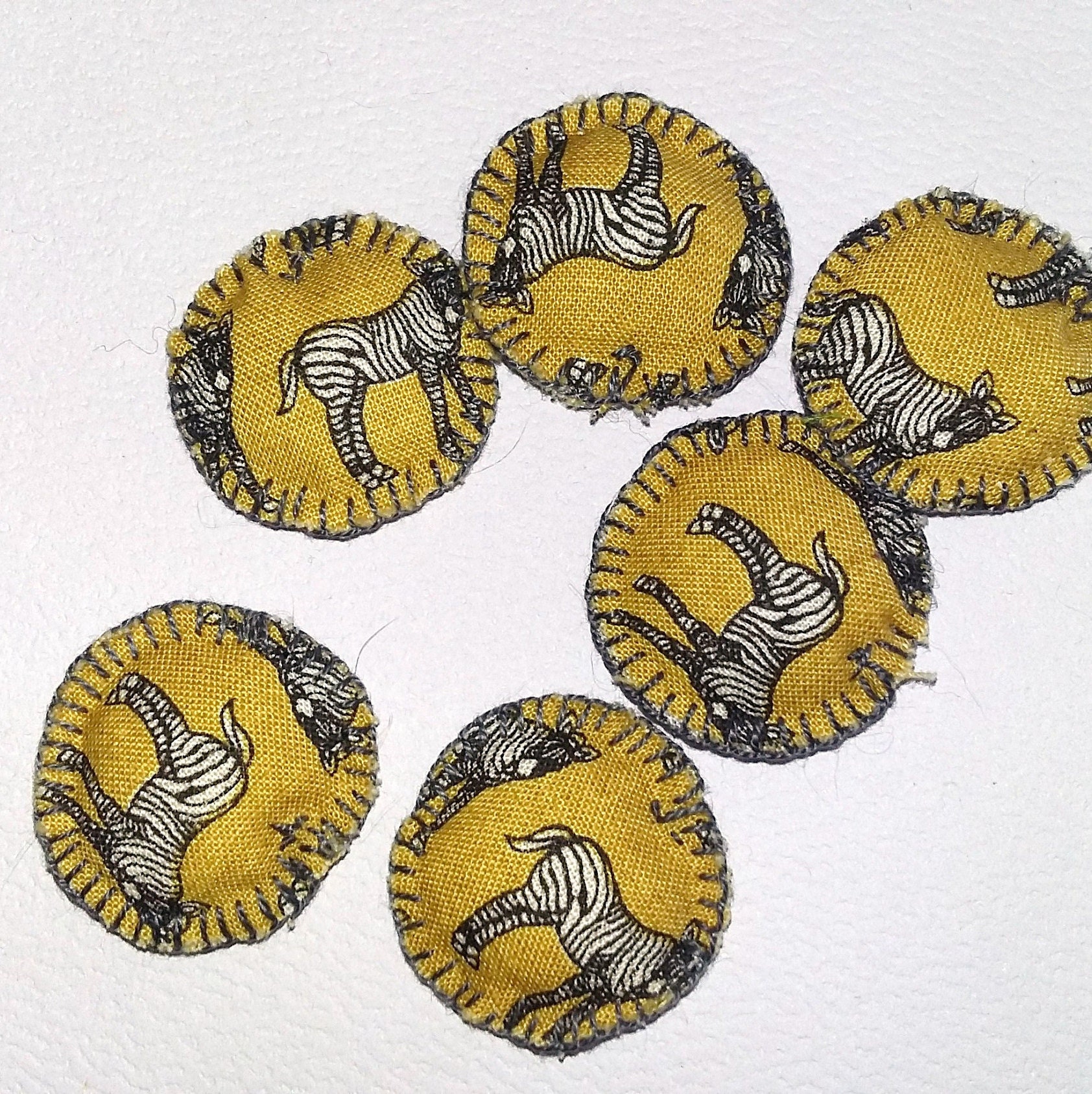 Perle Artisanale Textile Plate Motif Zèbre - 3cm Lot de 2 U